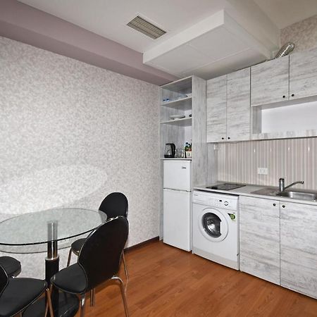 Armenak Apartment No 8, Abovyan Street يريفان المظهر الخارجي الصورة