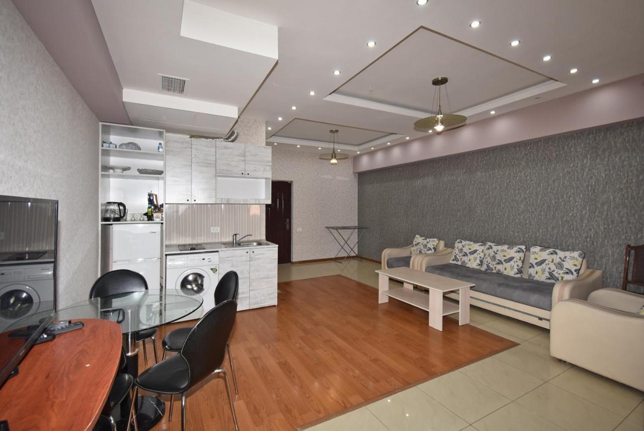 Armenak Apartment No 8, Abovyan Street يريفان المظهر الخارجي الصورة